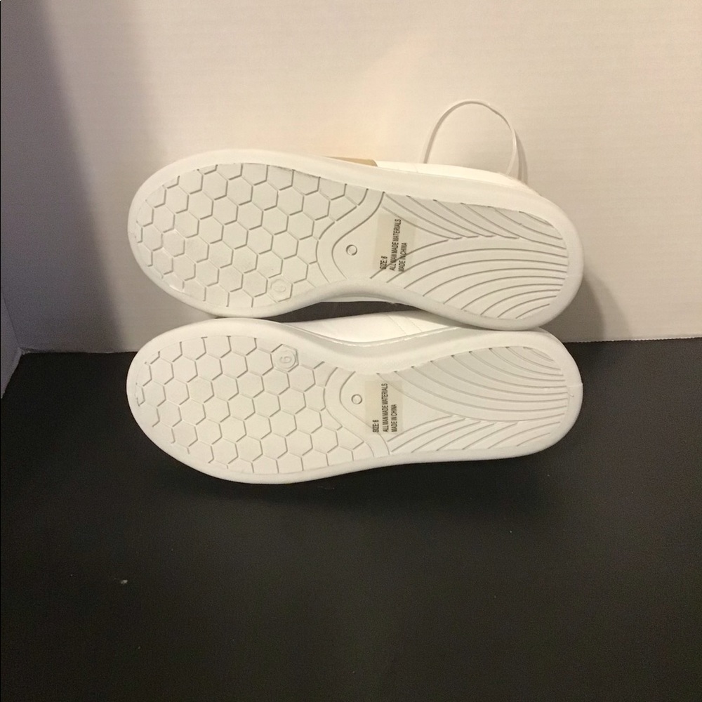 Qupid White with Gold Trim Women’s Sneakers (… - Picture 11 of 12